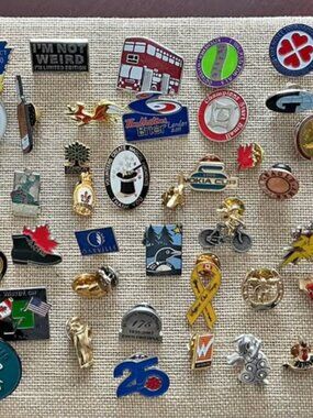 💎Huge Vintage Lapel Pin & Collectible Pin Lot Travel, Corporate, Canada, Tims